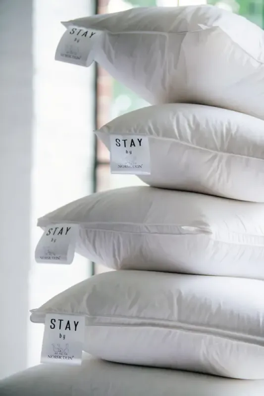 STAY Fluffy LOW (Lav) 50x70